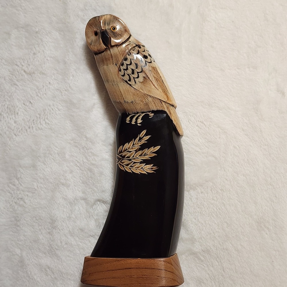 Carved‎ Horn Owl Figurine Statue on Black Base with Wheat Design Thailand